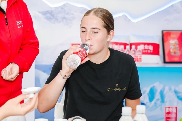 在此背景下 在此背景下