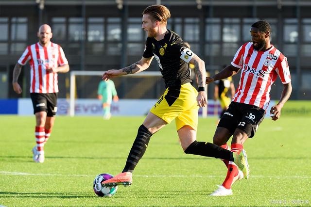 够在一个地 够在一个地