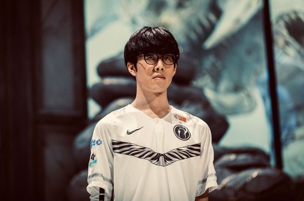 表现努力 表现努力